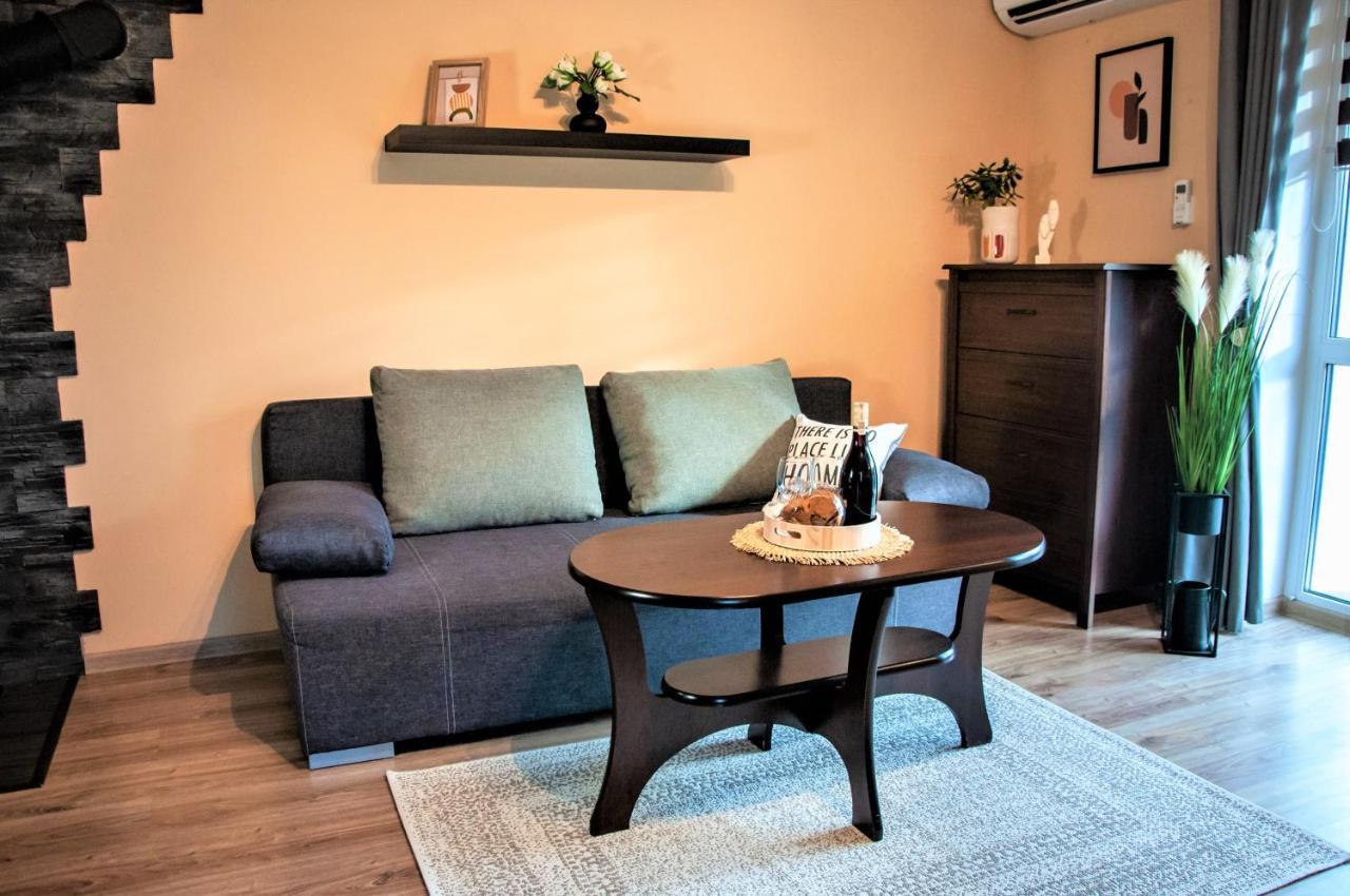 Apartament "Klimatycznie" - Przytulny, 4-Osobowy, Jelenia Gora, Cieplice Eksteriør bilde